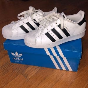 Adidas Superstar
